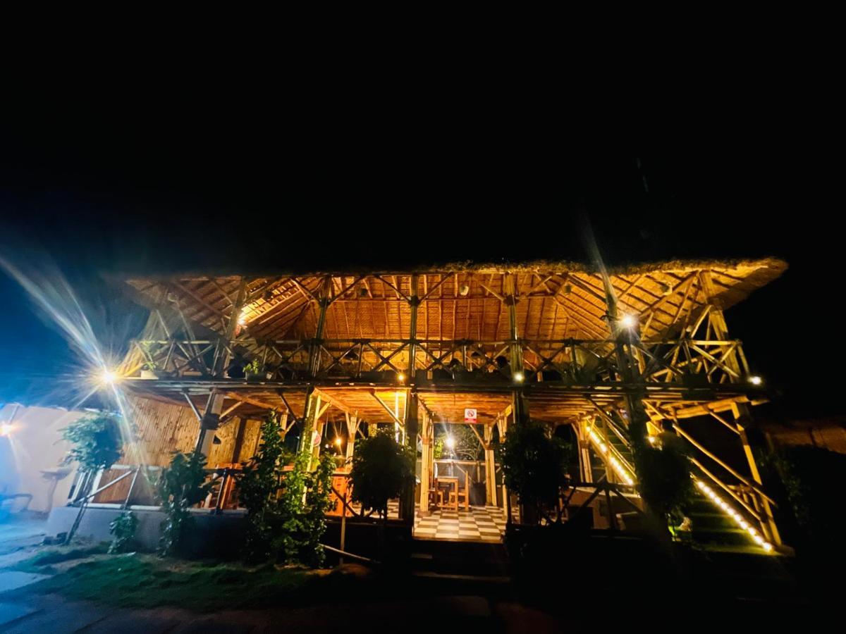 Spykee Spot Hampi Hotel ภายนอก รูปภาพ