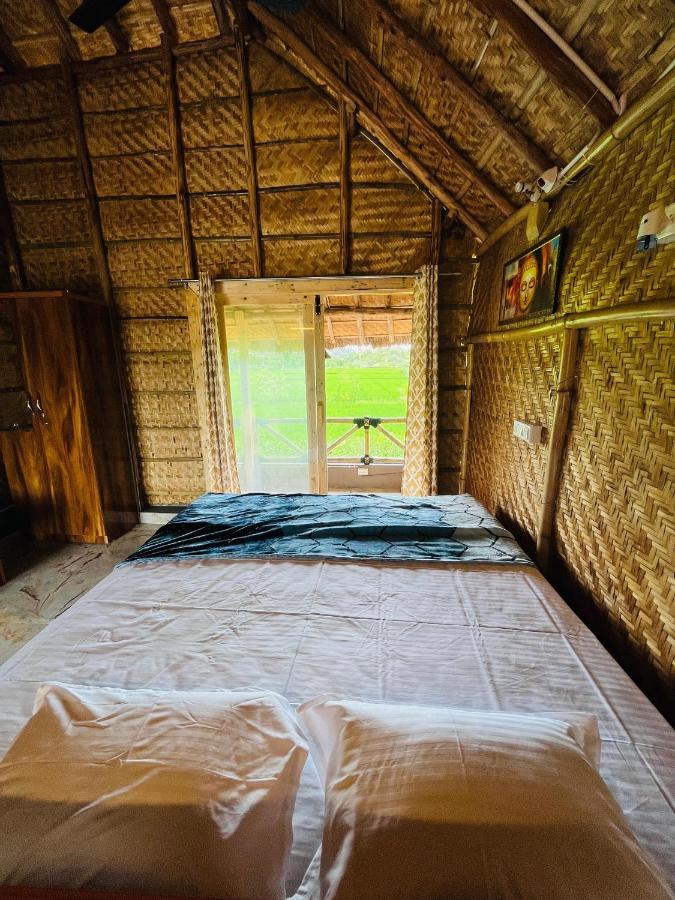 Spykee Spot Hampi Hotel ภายนอก รูปภาพ