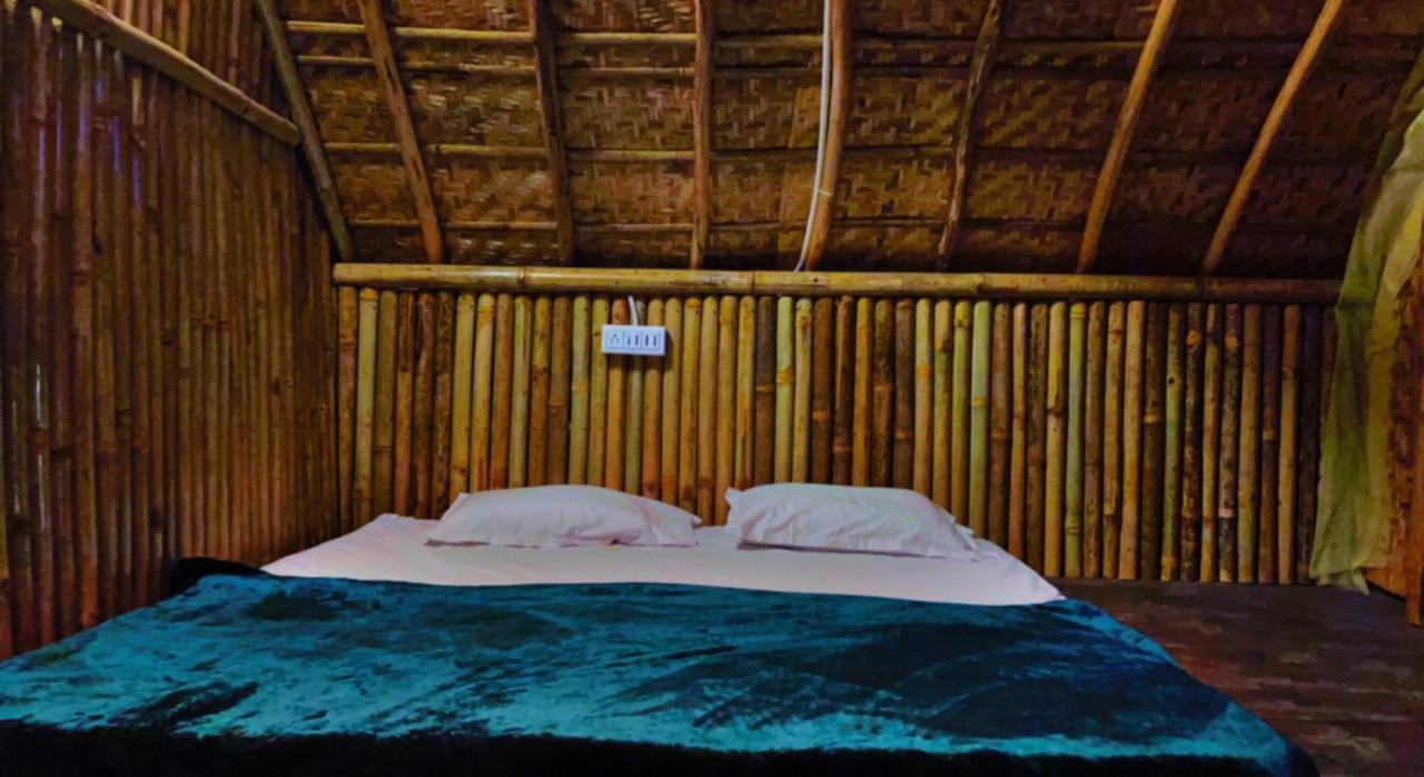 Spykee Spot Hampi Hotel ภายนอก รูปภาพ