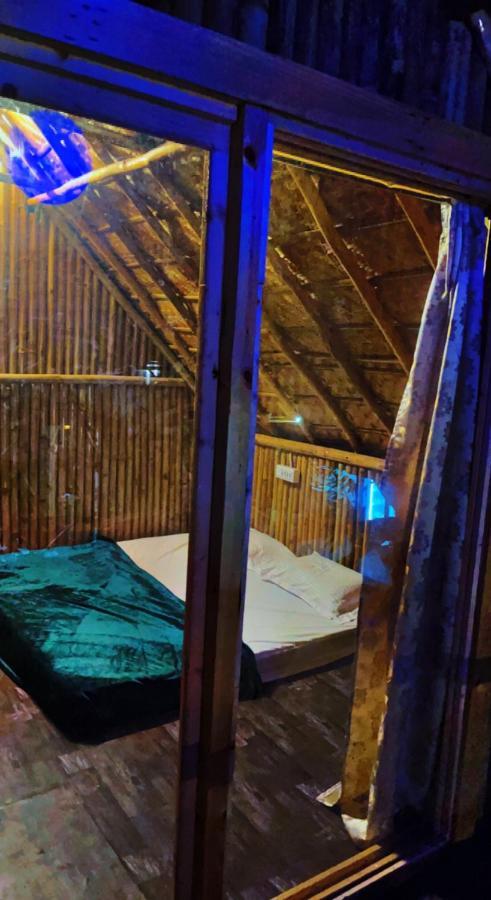 Spykee Spot Hampi Hotel ภายนอก รูปภาพ