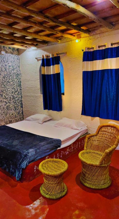 Spykee Spot Hampi Hotel ภายนอก รูปภาพ