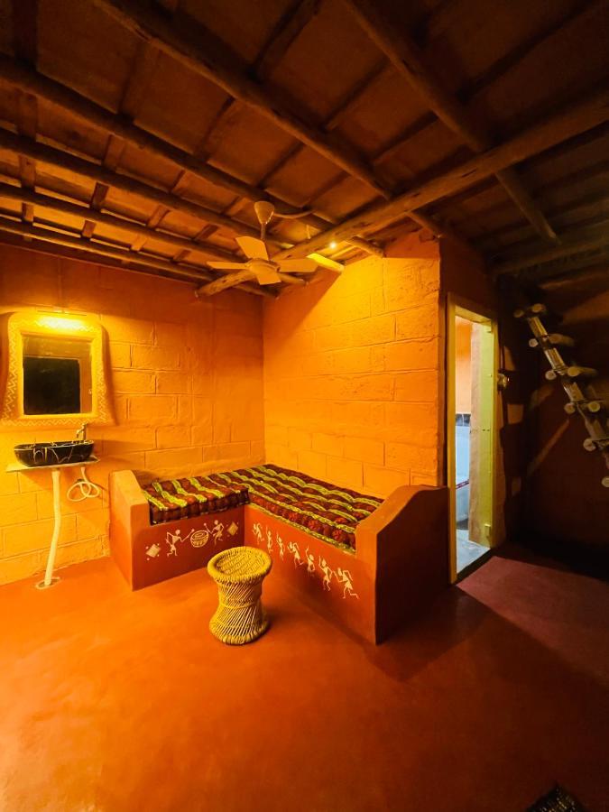 Spykee Spot Hampi Hotel ภายนอก รูปภาพ